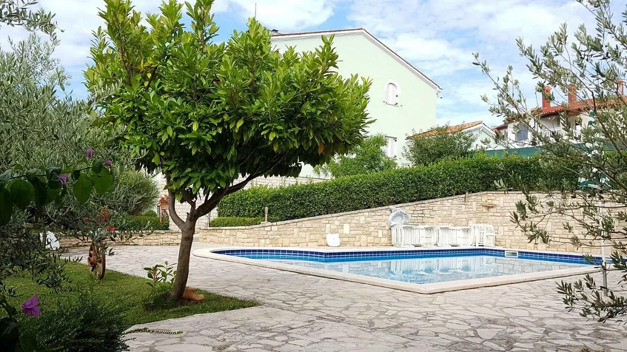 Villa Noela Pula 0*,